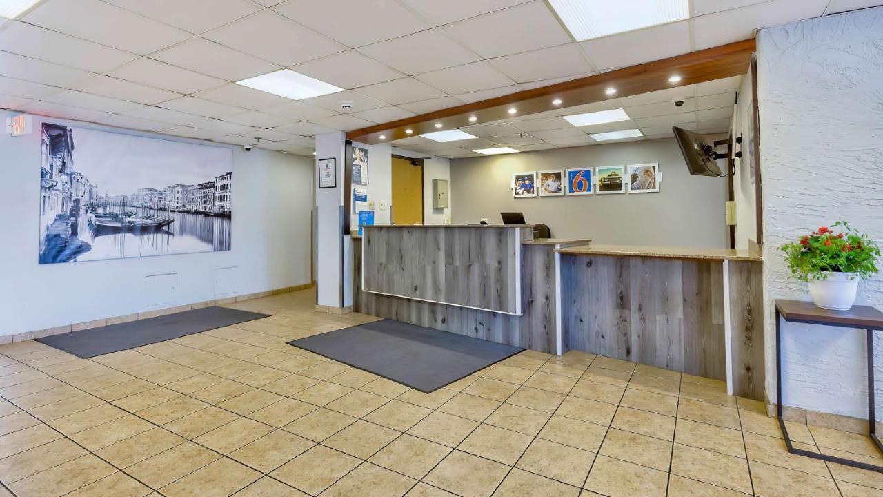 Motel 6-Milwaukee, Wi - Glendale Buitenkant foto
